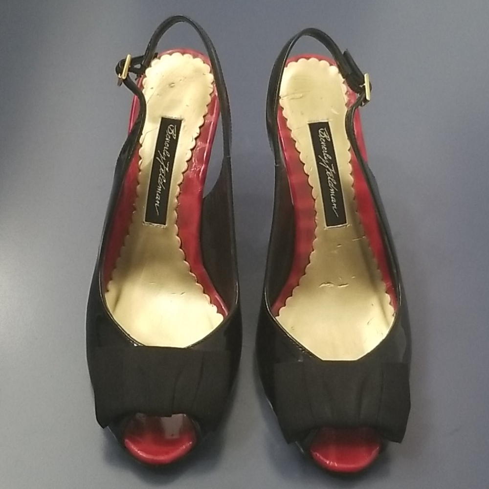 Beverly Feldman black patent leather low heel
